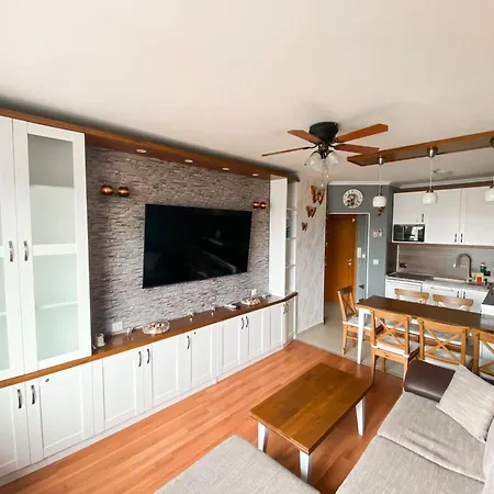 Belvedere Club H70 Apartament *